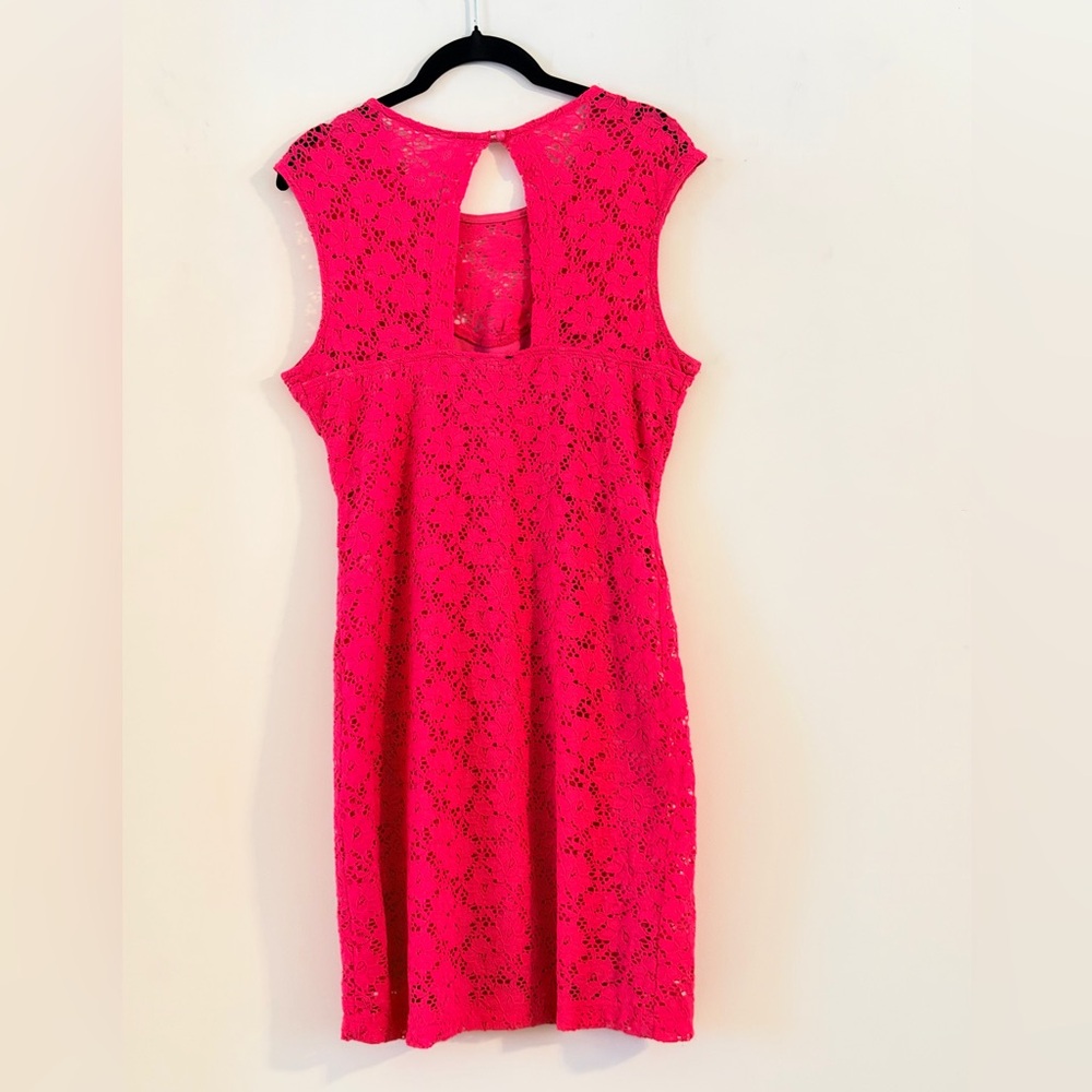 2B Bebe Fuchsia Lace Midi Dress Size L - Picture 2 of 12